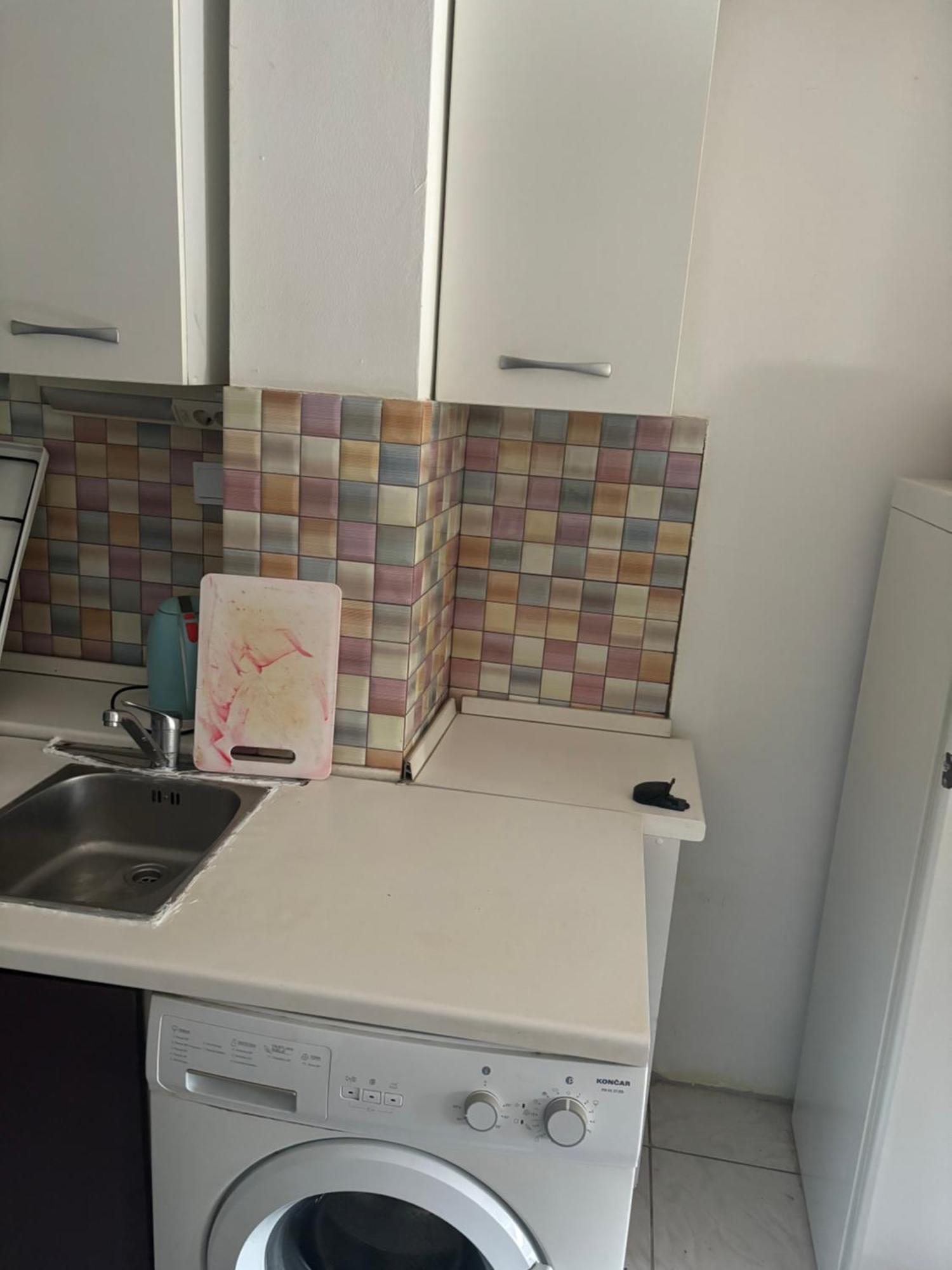 אופטיה Rooms & Apartments Semic מראה חיצוני תמונה