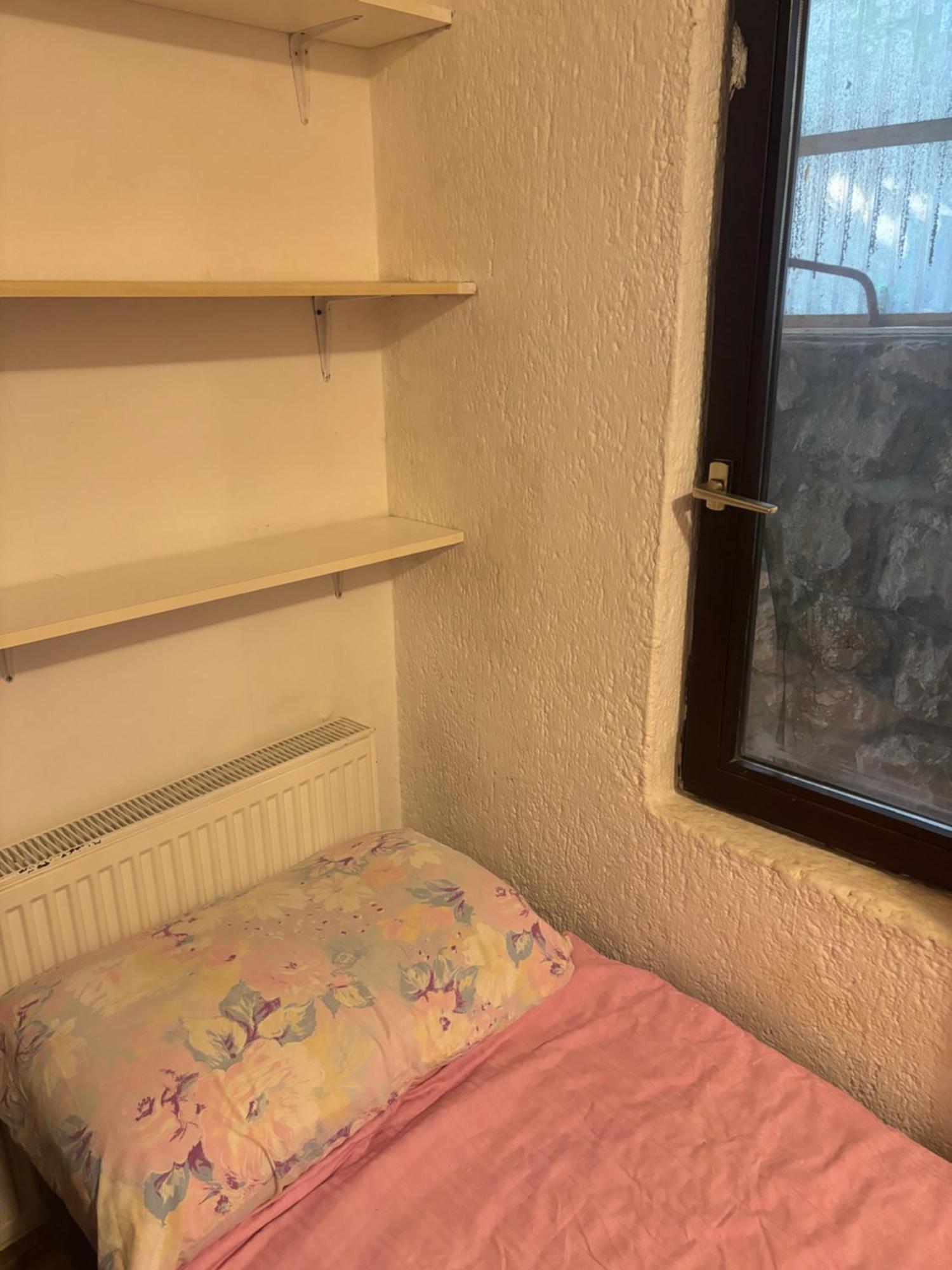 אופטיה Rooms & Apartments Semic מראה חיצוני תמונה